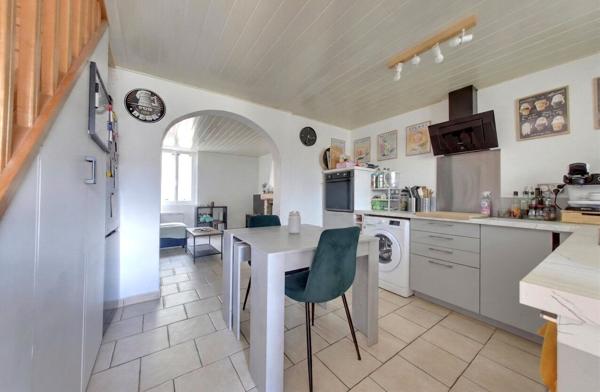 Appartement duplex de 3 pièces CHEVRY COSSIGNY - 53 m2