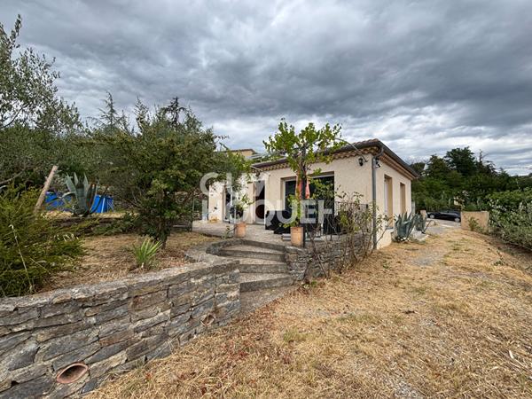 Maison de plain-pied avec dépendance 130 m² habitables sur terrain de 1 416 m² Aubenas Actuellement louée