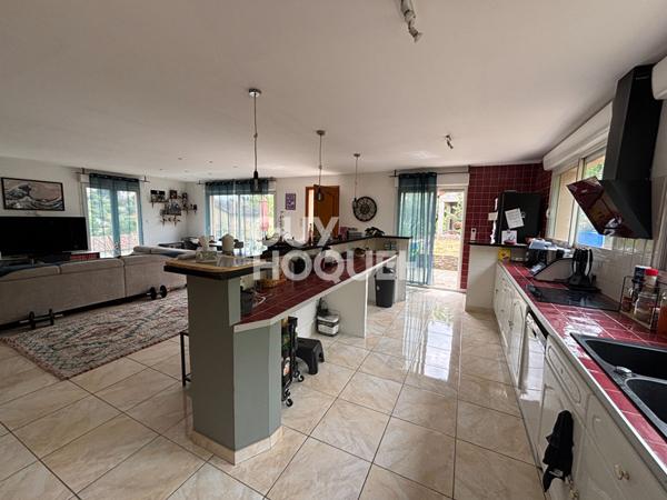 Maison de plain-pied avec dépendance 130 m² habitables sur terrain de 1 416 m² Aubenas Actuellement louée