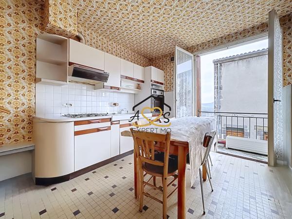 Corent (63730) MAISON DE BOURG À RÉNOVER-CORENT 63730