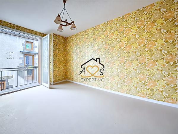 Corent (63730) MAISON DE BOURG À RÉNOVER-CORENT 63730