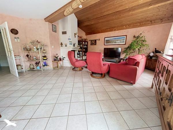 Maison à vendre 265 500 € Sansais 5 p 104 m² DPE C