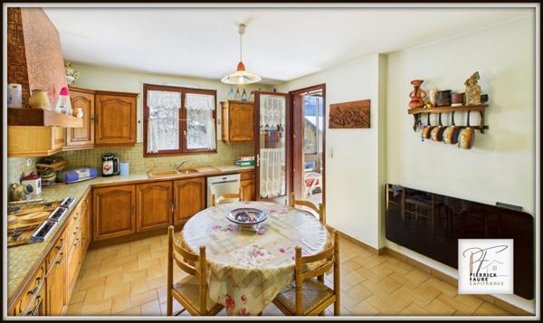 Briançon , Maison unique 183m², 5 ch + Terrain constructible 690m²