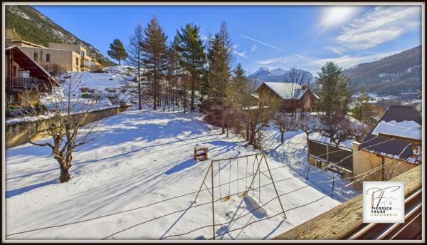 Briançon , Maison unique 183m², 5 ch + Terrain constructible 690m²