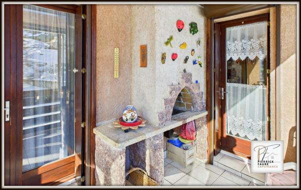 Briançon , Maison unique 183m², 5 ch + Terrain constructible 690m²