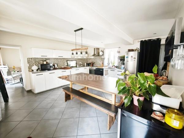 VAULX EN VELIN (69) à vendre Maison moderne 4 pièces