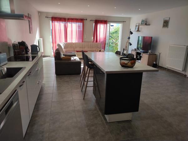 VILLA PLAIN PIED 2014 / SECTEUR CALME ET RESIDENTIEL / PONT-DU-CHATEAU (63)