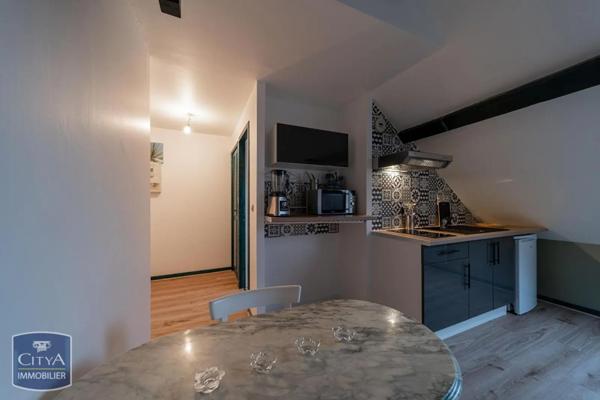 Appartement à louer 1 pièce 25.5m² Saint-Flour (15100)