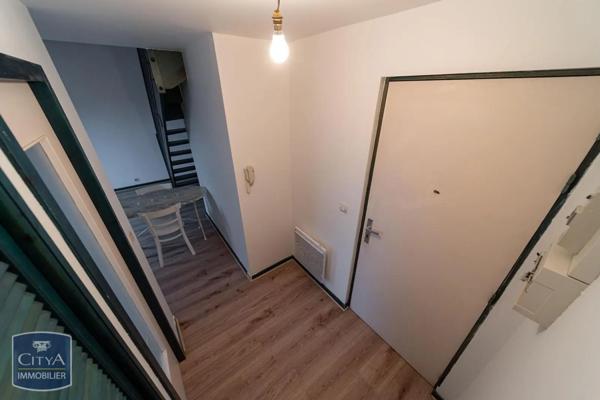 Appartement à louer 1 pièce 25.5m² Saint-Flour (15100)