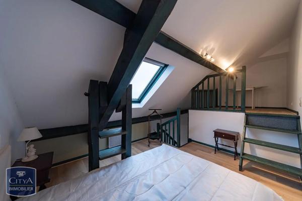 Appartement à louer 1 pièce 25.5m² Saint-Flour (15100)