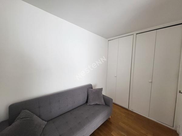 Appartement Puteaux 1 pièce  30 m2 avec balcon rue roque de Fillol entièrement meublé et équipé