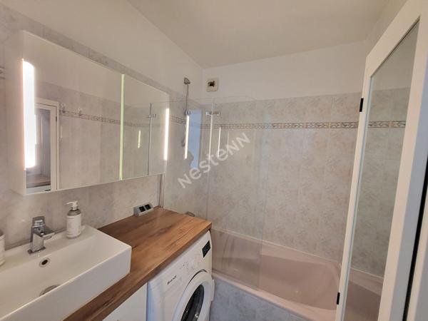 Appartement Puteaux 1 pièce  30 m2 avec balcon rue roque de Fillol entièrement meublé et équipé