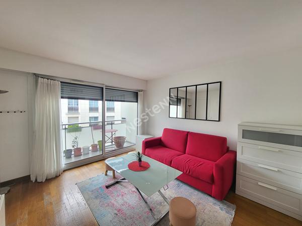 Appartement Puteaux 1 pièce  30 m2 avec balcon rue roque de Fillol entièrement meublé et équipé