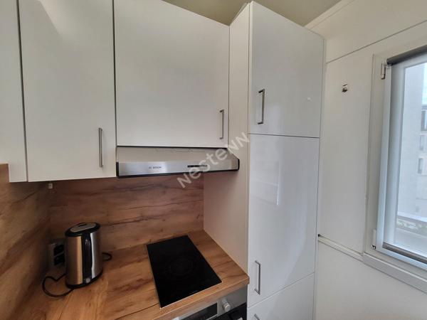 Appartement Puteaux 1 pièce  30 m2 avec balcon rue roque de Fillol entièrement meublé et équipé