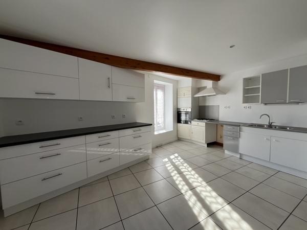 Appartement à louer |  Sathonay-Camp |  4 pièces | 96 m²