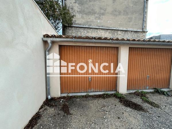 Location Parking - 27 AVENUE JEAN PERRIN Bagnols Sur Ceze 30200