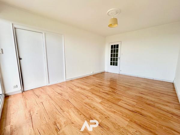 T4- vue exceptionnelle sur toute La Rochelle Quartier Bongraine €259 000 ** - Référence MR615ED3