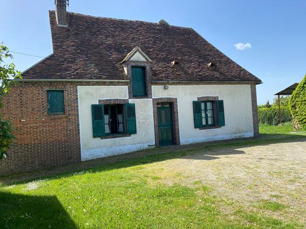 Ancien corps de ferme avec prairie prôche Longny Les Villages