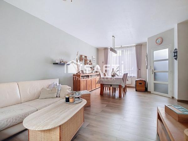 Jolie maison des années 30, 3 chambres, jardin et terrasse couverte – Leers centre