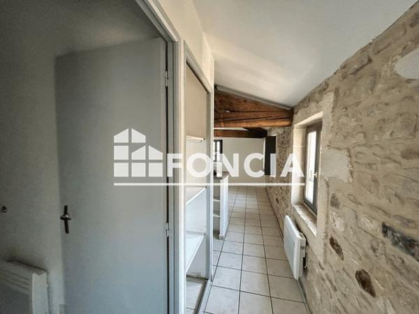 Location Studio 35.92 m² - 34 RUE NATIONALE Nimes 30000