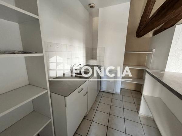 Location Studio 35.92 m² - 34 RUE NATIONALE Nimes 30000