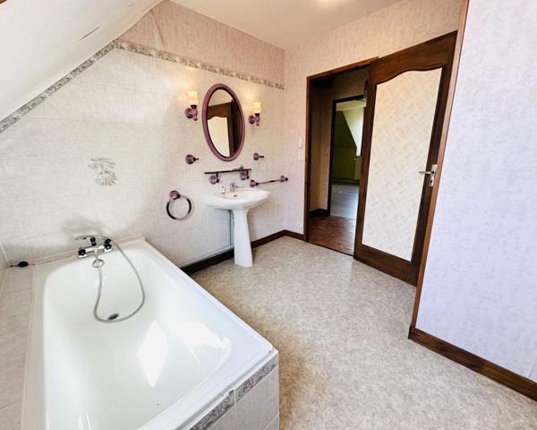 Maison à vendre 114 030 € Méreau 7 p 183 m² DPE D