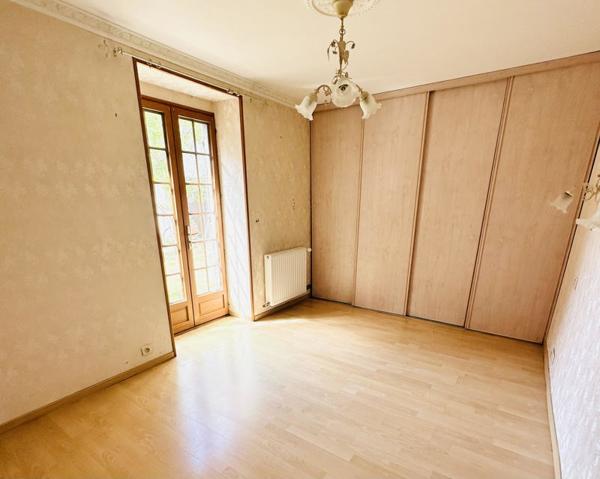 Maison à vendre 114 030 € Méreau 7 p 183 m² DPE D