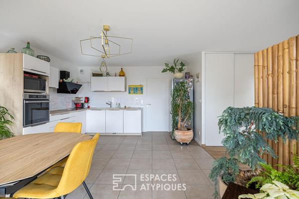 Appartement avec terrasse au dernier étage dans un immeuble contemporain