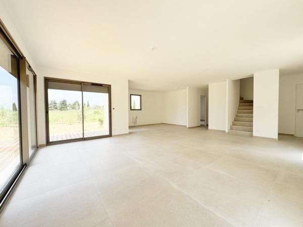 Maison neuve 111 m2 sur parcelle de 1570 m2