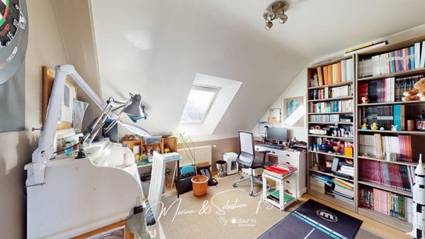 Maison familiale au calme, commerces à pied et plages à proximité