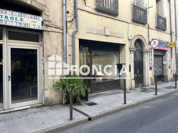 Location Local commercial 3 pièces 60 m² - 20 RUE PIERRE SEMARD Sete 34200