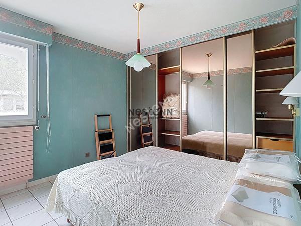 A VENDRE- 3 CHAMBRES POSSIBLES pour cet appartement Grenoble 4 pièce(s) 82.55 m2 Lumineux en étage Idéal famille et proche des transport.