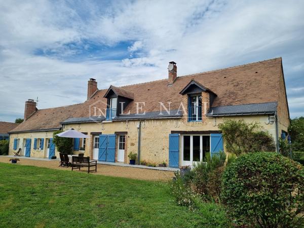 PROPRIÉTÉ D’ÉPOQUE RESTAURÉE DANS UNE CLAIRIÈRE AVEC 21 HECTARES DE TERRAIN