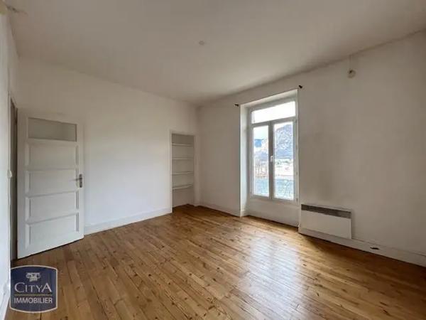 Appartement à louer 2 pièces 53.42m²