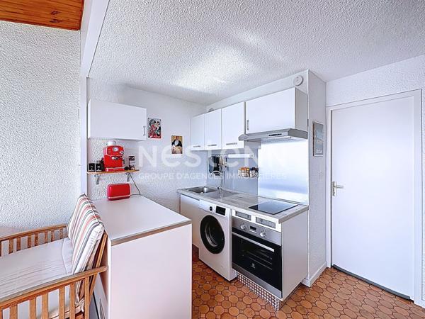 Bel appartement 2 pièces de 35.29 m² avec garage, local à vélo & vue exceptionnelle sur les Salins & l'Île Saint-Martin à Gruissan