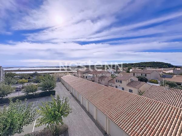 Bel appartement 2 pièces de 35.29 m² avec garage, local à vélo & vue exceptionnelle sur les Salins & l'Île Saint-Martin à Gruissan