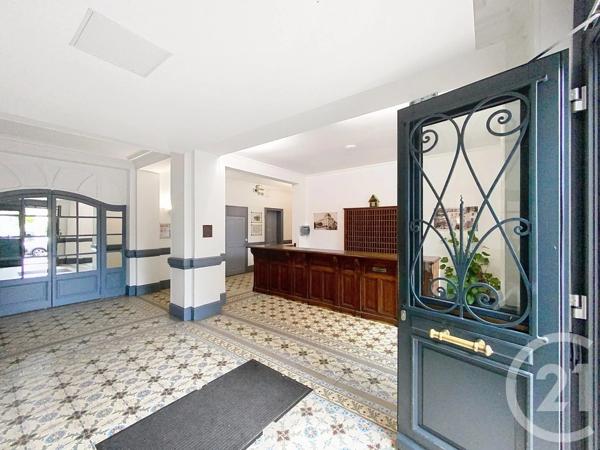 Appartement F2 à vendre  2 pièces - 45 m 2   VITTEL  - 88