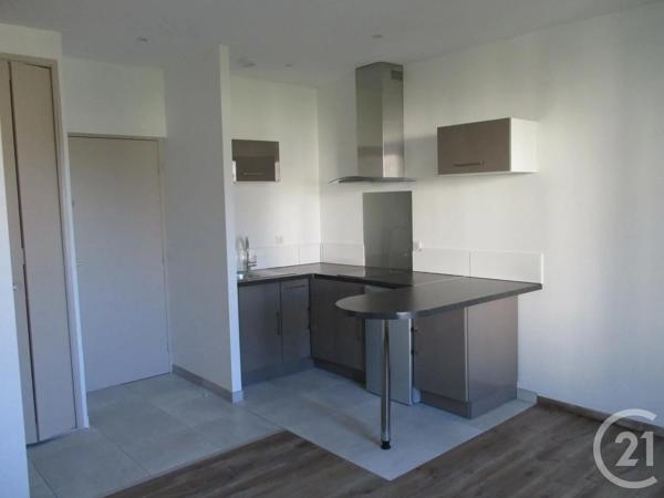 Appartement F2 à vendre  2 pièces - 45 m 2   VITTEL  - 88