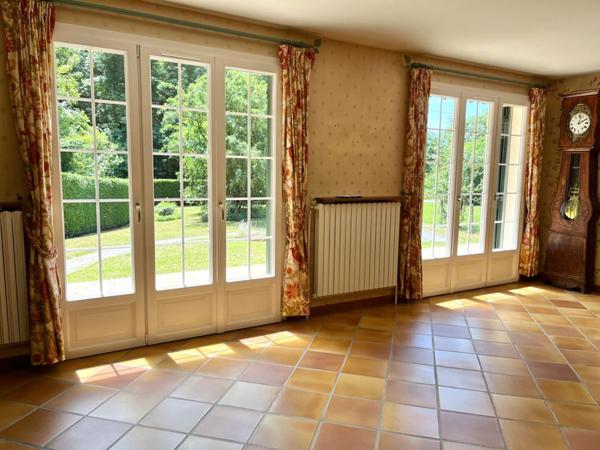 Maison à Noyon 6 pièce(s) 141 m2 sur sous-sol et jardin