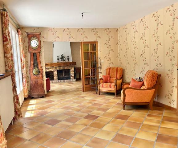 Maison à Noyon 6 pièce(s) 141 m2 sur sous-sol et jardin