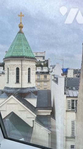 RUE BAYARD PARIS 8EME 3 PIECES 65 m²