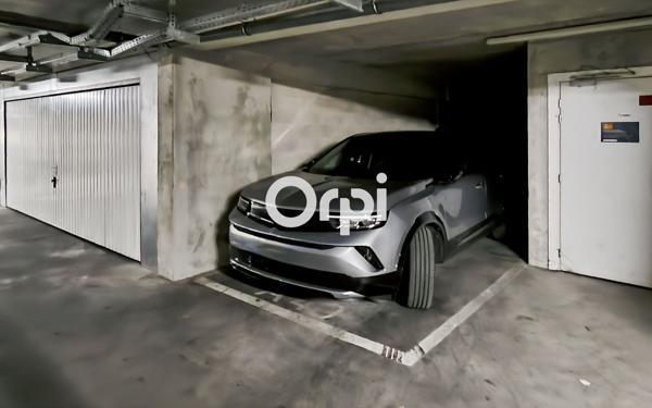 Appartement à vendre    2 pièces • 43,32 m2 Marseille 10