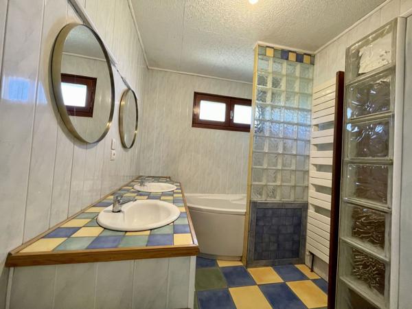 Maison 8 pièces - 228 m²