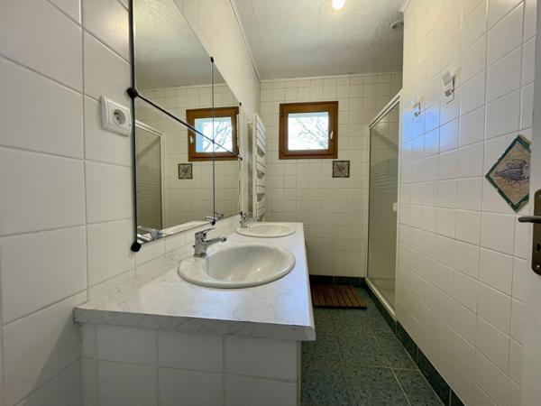 Maison 8 pièces - 228 m²