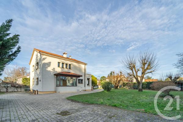 Maison à vendre  6 pièces - 262 m2 BRON - 69