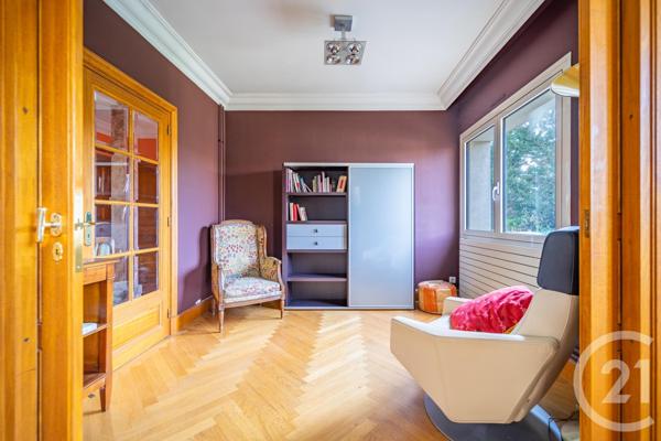 Maison à vendre  6 pièces - 262 m2 BRON - 69