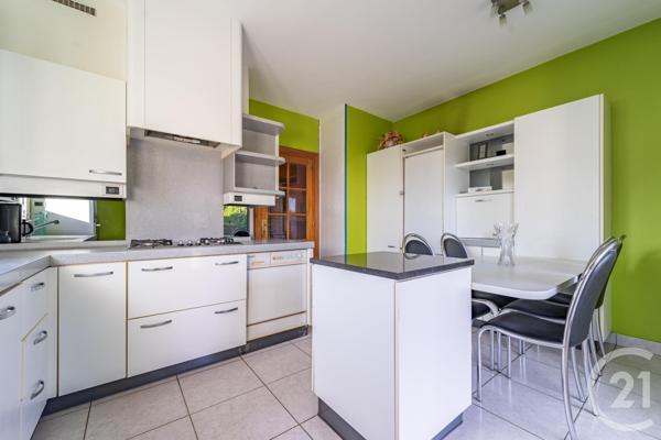 Maison à vendre  6 pièces - 262 m2 BRON - 69