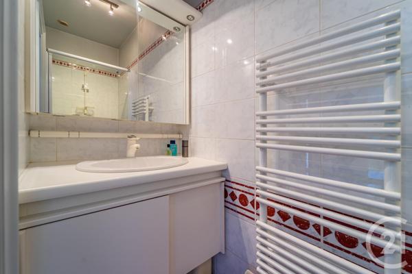 Maison à vendre  6 pièces - 262 m2 BRON - 69