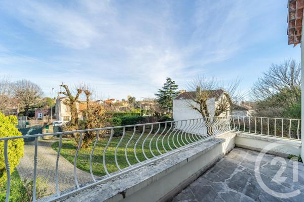 Maison à vendre  6 pièces - 262 m2 BRON - 69