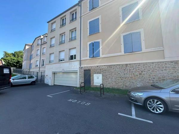 Location                                                      Parking
                        
                                                            à Montlhéry